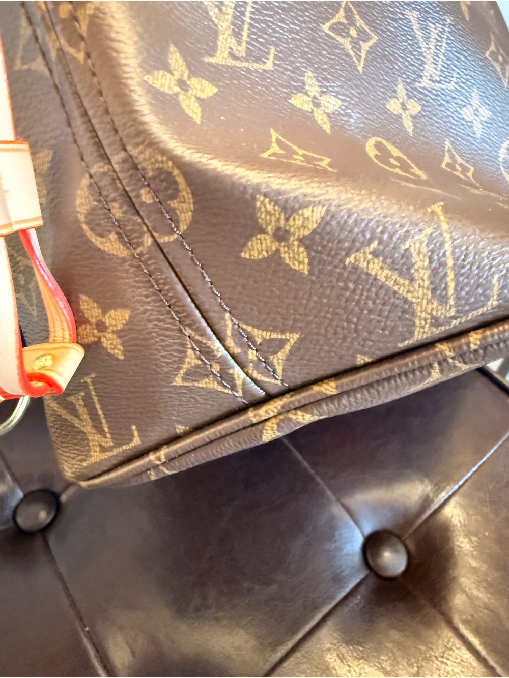 Monogram Neverfull Tote Bag in Brown and Natural Vachetta - Picture 12 of 16
